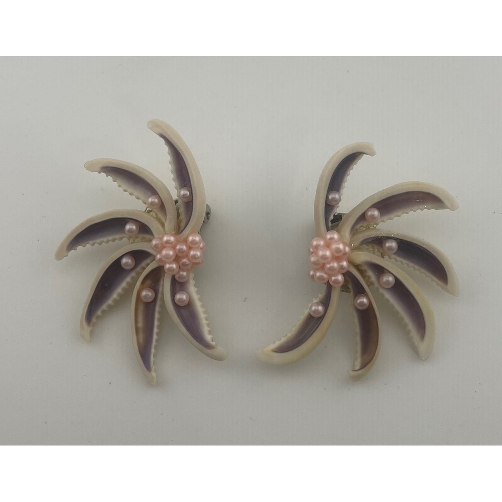 Vintage Cowrie Seashell Clip On Earrings Atomic starburst 50s MCM pink pearls